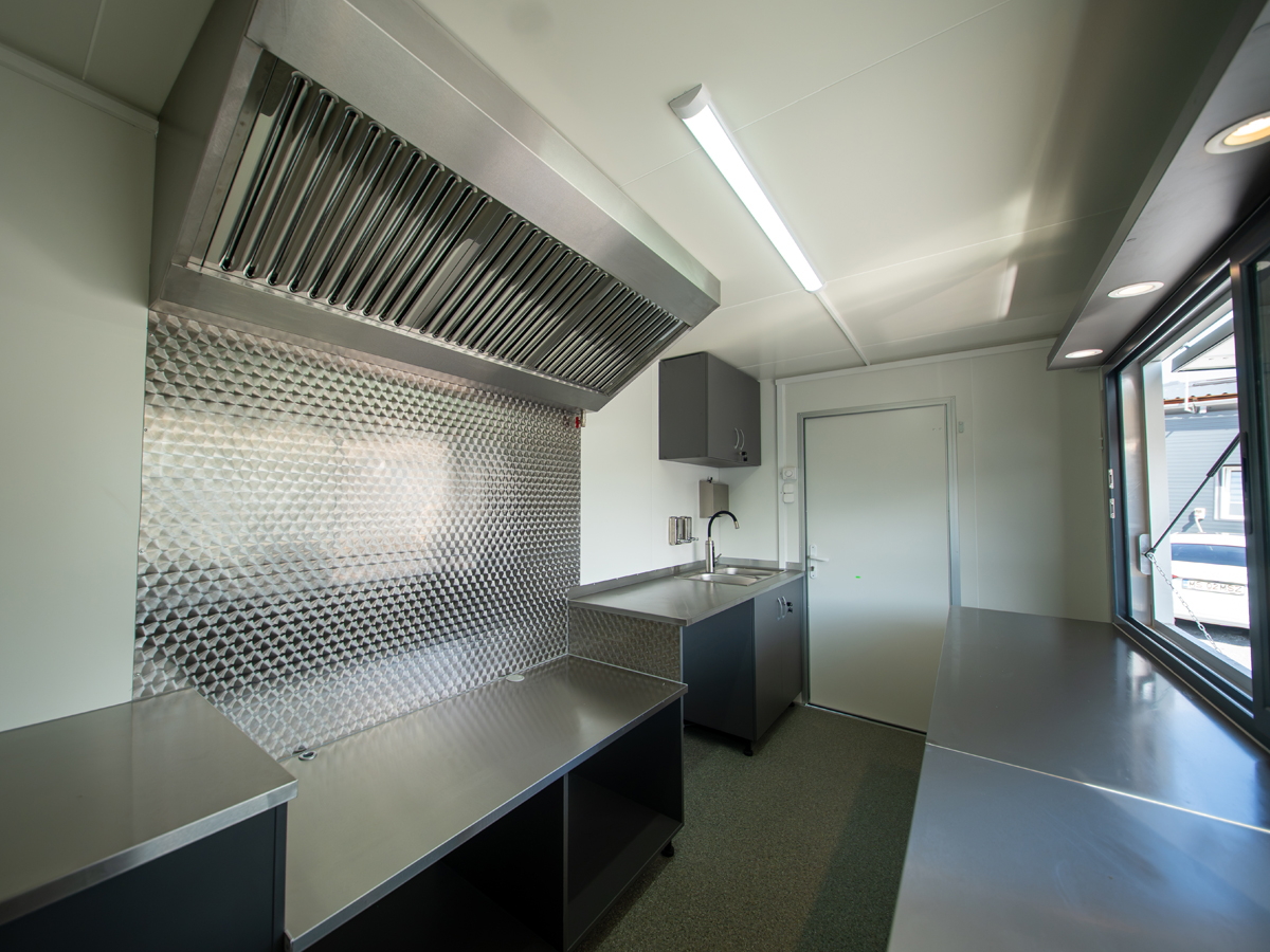 bufekocsi_foodtruck_felszerelt_5
