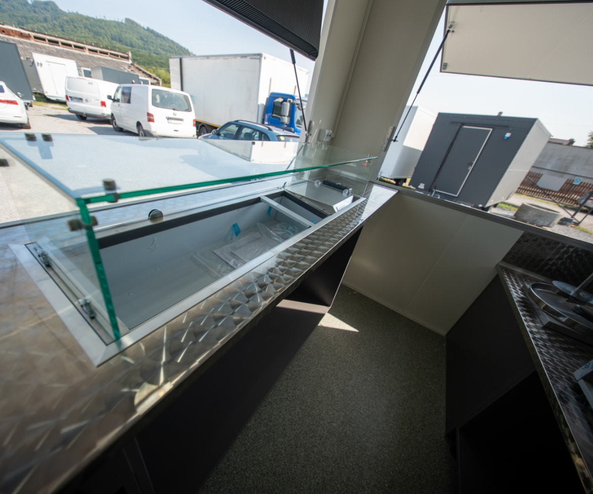 bufekocsi_3m_burger_foodtruck_foodtrailer_10